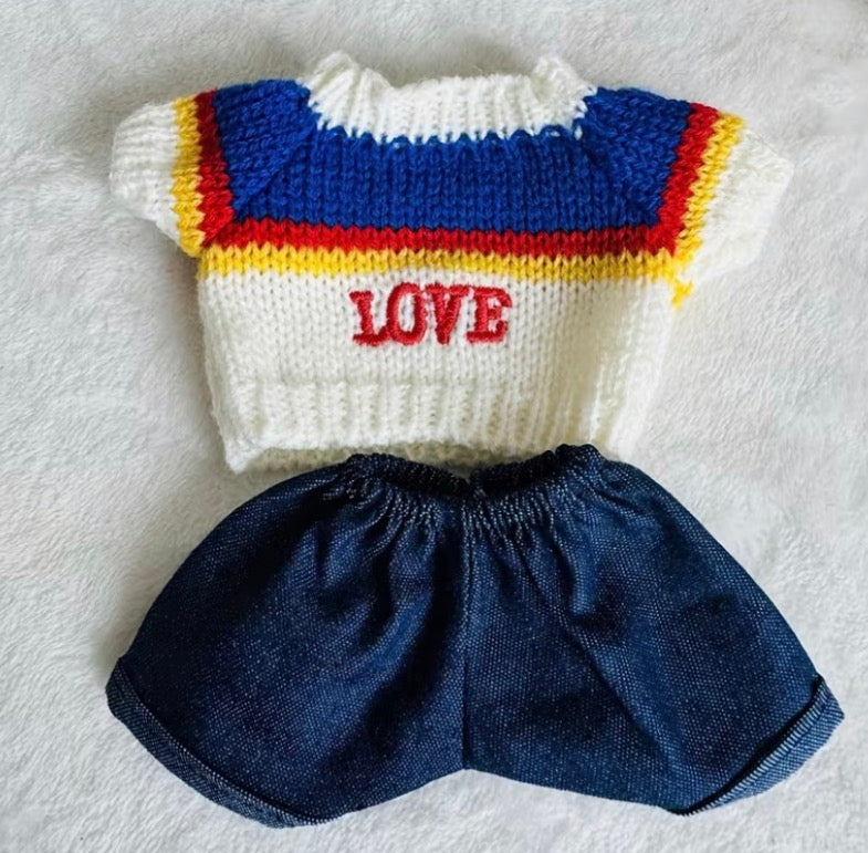 Knitted Sweaters And Shorts For Dolls