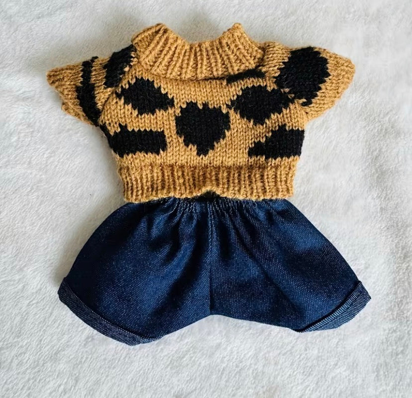 Knitted Sweaters And Shorts For Dolls